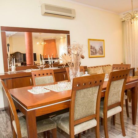 סרס Veta'S Spacious Central Apartment מראה חיצוני תמונה